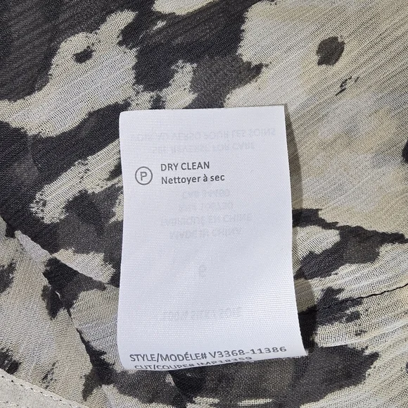 Vince Stylish Black and Cream Basketweave Print Women's Blouse - Picture 12 of 13